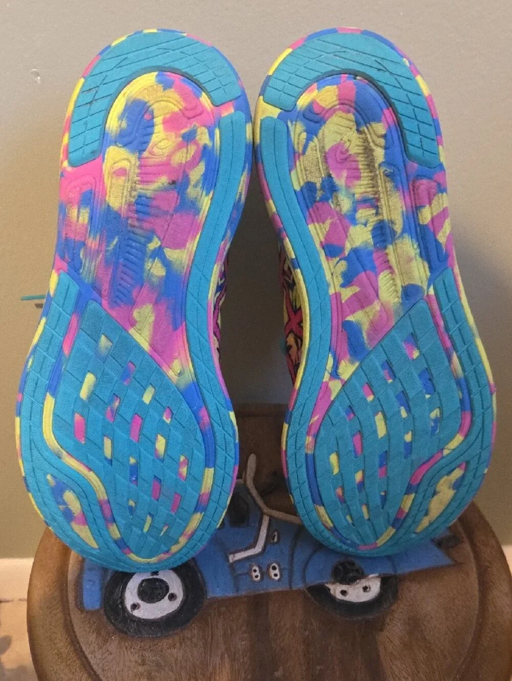 ASICS Women's Neon Pink and Blue Athletic Running Shoes - Picture 5 of 6